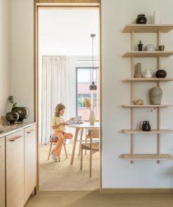 Quick-Step vízálló laminált padló - Lakkozott bézs tölgy