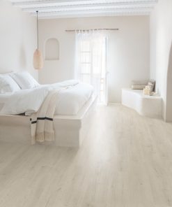 Quick-Step vízálló laminált padló - Puha patinás tölgy