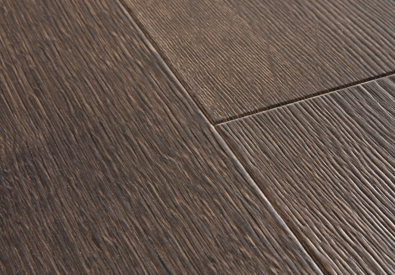 Quick-Step "Majestic" vízálló laminált padló - Csiszolt sivatagi sötétbarna tölgy - Image 2